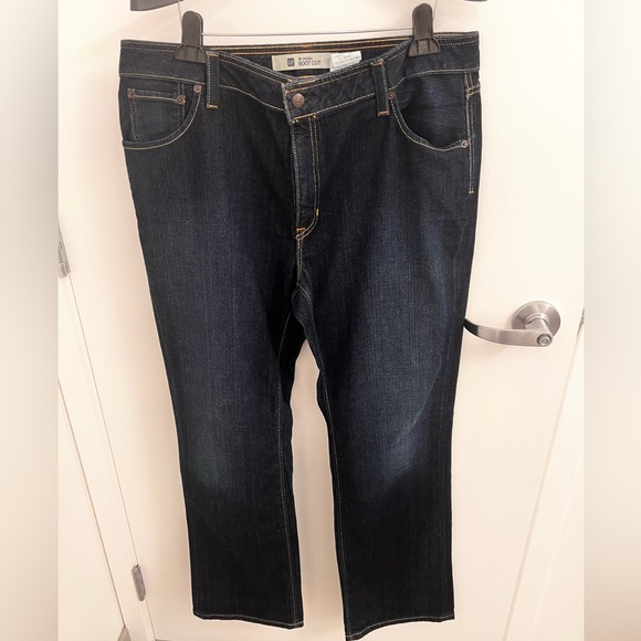 GAP Women’s Dark Indigo Blue Boot Cut Jeans - Picture 1 of 6